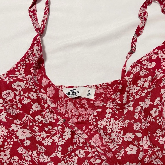 Hollister Floral Wrap Dress - Picture 4 of 7